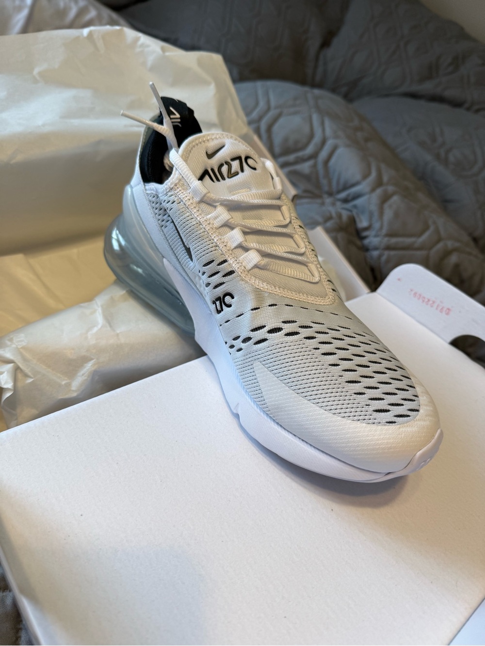 Nike Women’s White and Black Air Max 270 Lightweight Sneakers
